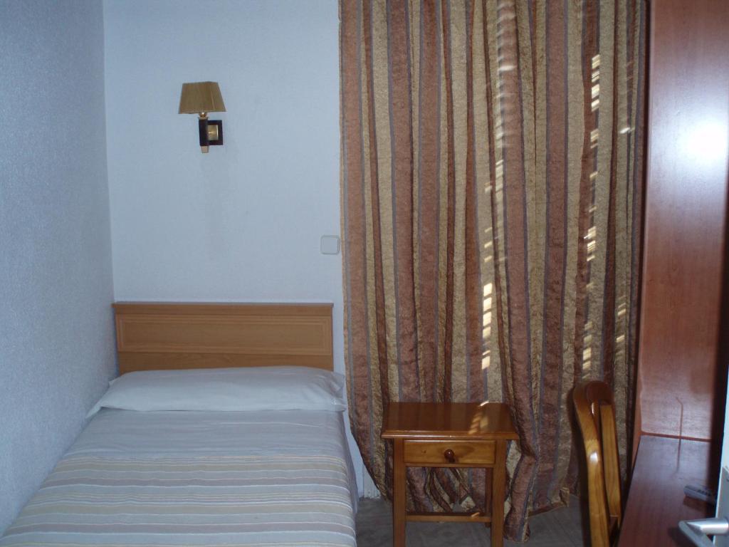 Hostal Castilla Madrid Szoba fotó
